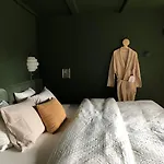 Waterfall Views-stylish Design-big Comfy Bed Apartmán