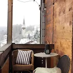 Waterfall Views-stylish Design-big Comfy Bed Lauterbrunnen