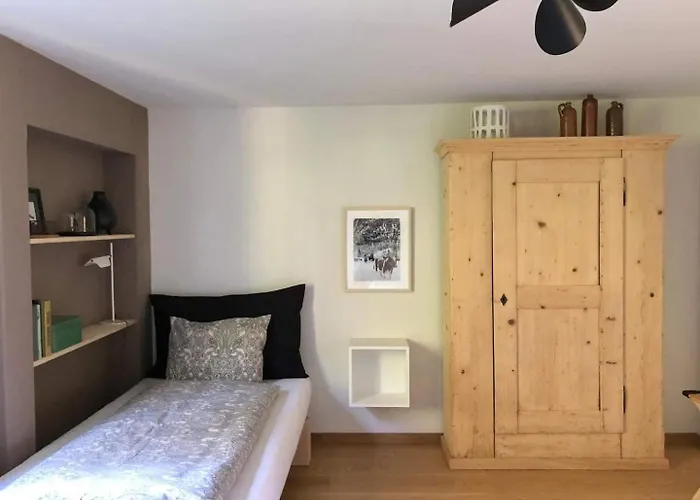 Waterfall Views-stylish Design-big Comfy Bed לוטרברונן